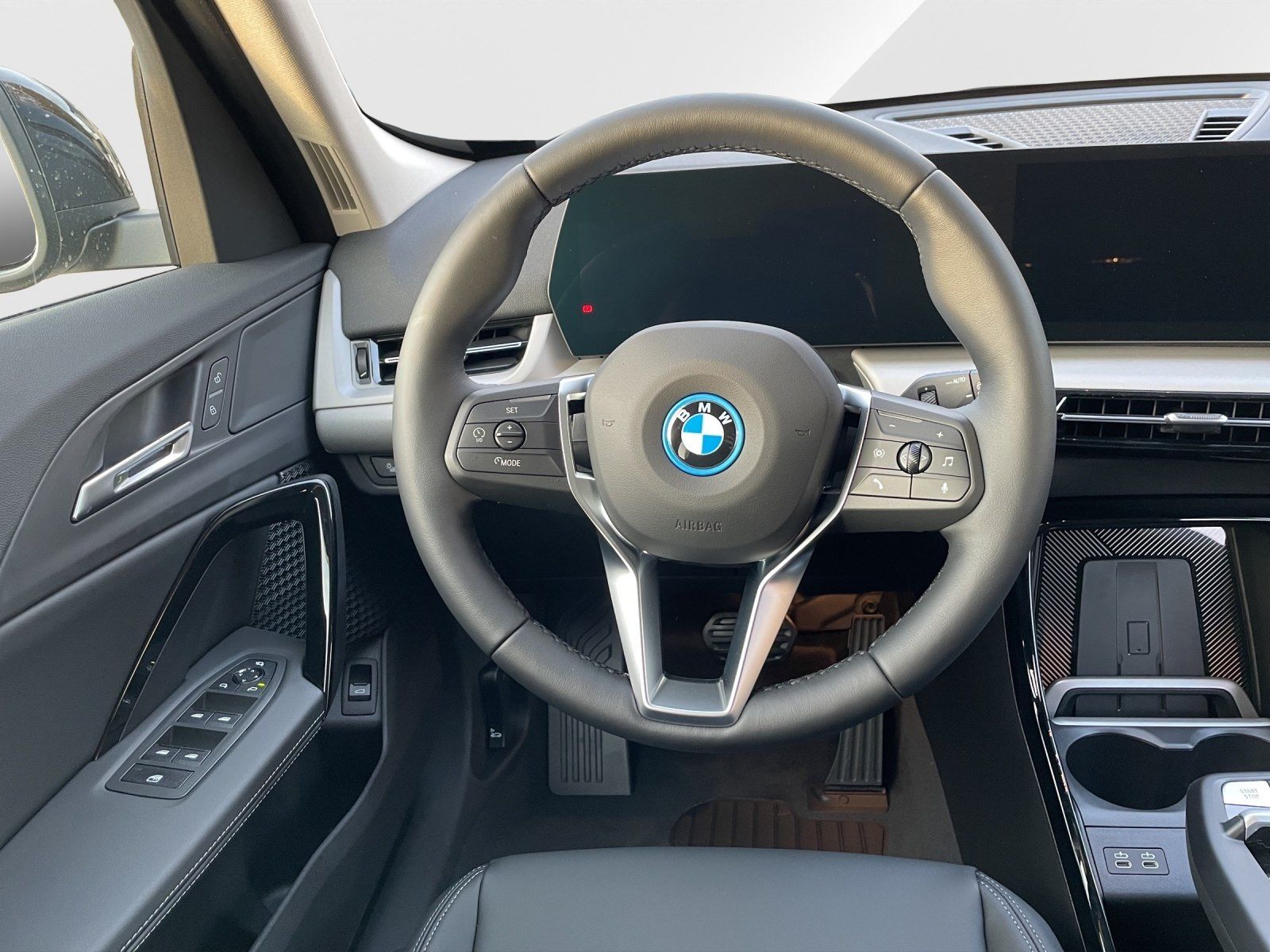BMW iX1 - Bild 14