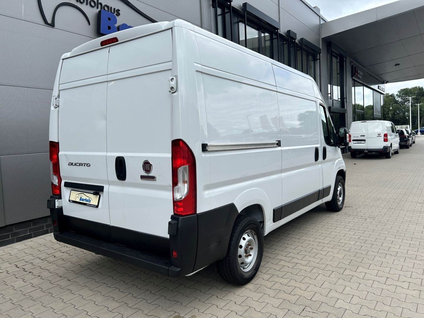 Fahrzeugabbildung Fiat Ducato Hochr.-Kasten 30 120 L2H2 RS 3450 mm