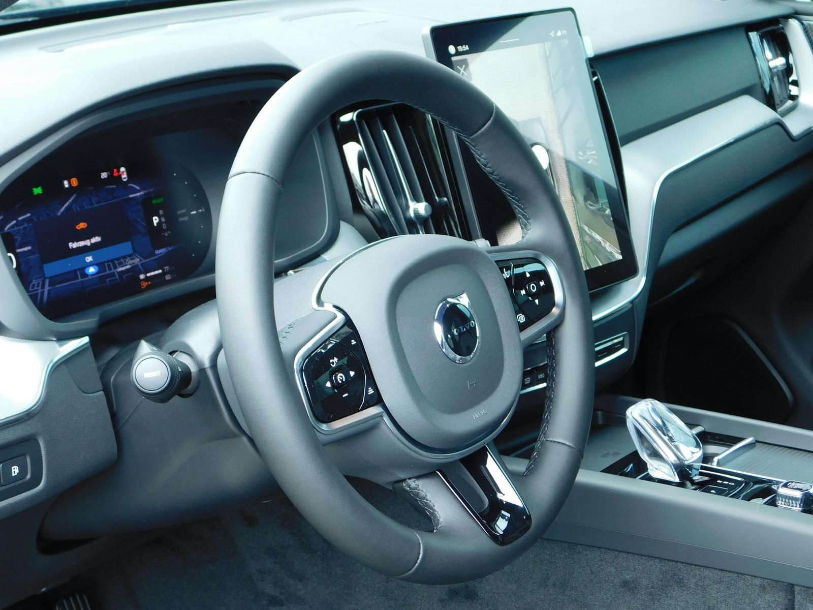 Fahrzeugabbildung Volvo XC60 T6 AWD Plus Black Edition
