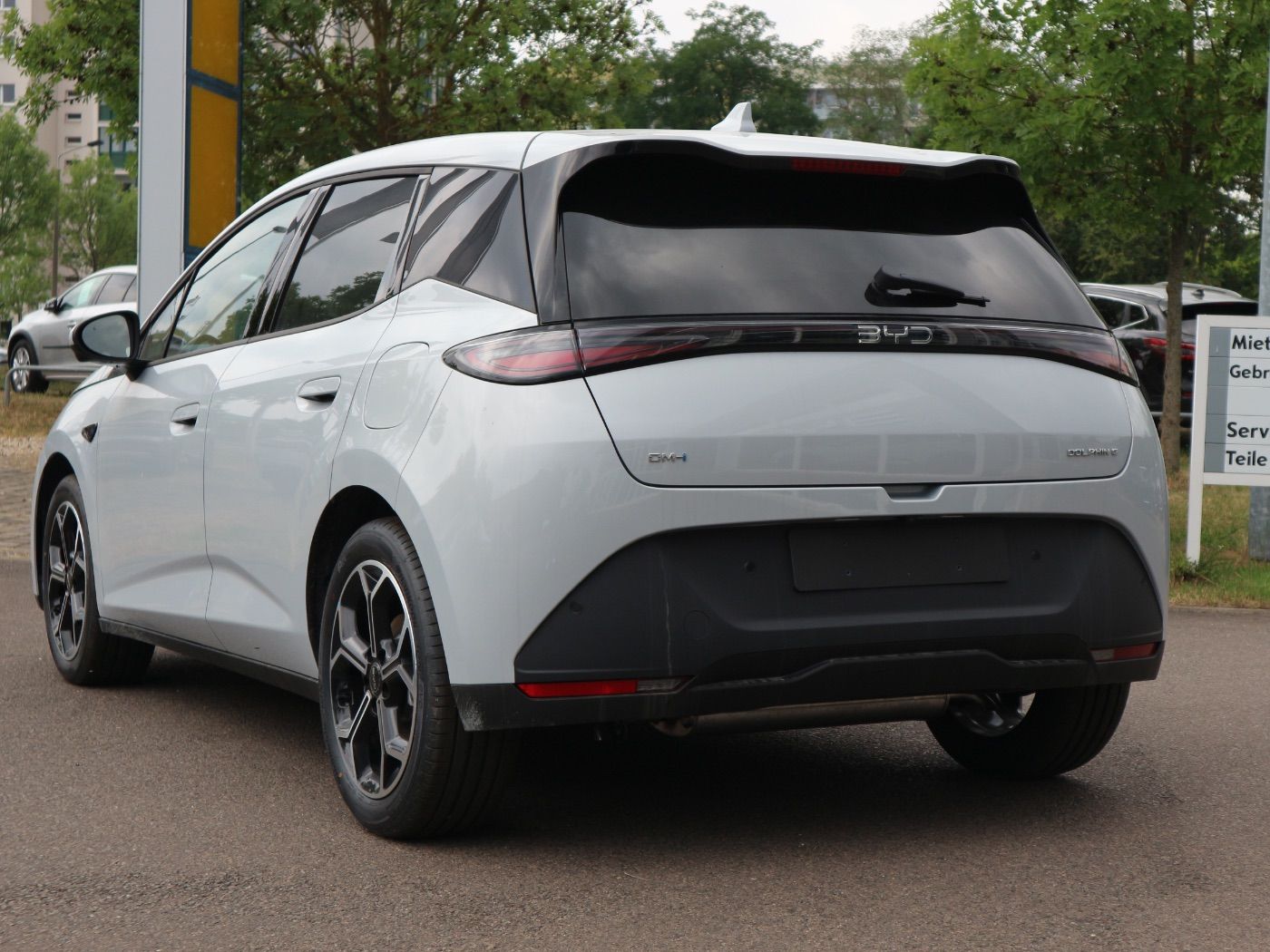 BYD DOLPHIN