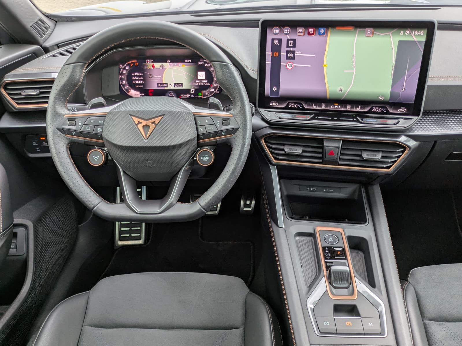 Fahrzeugabbildung CUPRA Formentor 1.5 eTSI PANO*MATRIX*SENNH.*DINAM*360°