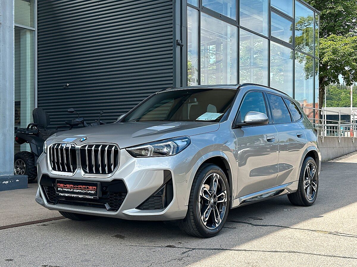 BMW X1 sDrive18i M-Paket Aut. / Pano / Sportsitze imagem 2