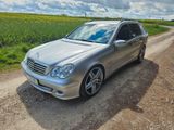Mercedes-Benz 220 - Mercedes-Benz 220 aus 2005