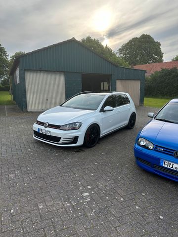 Volkswagen VW Golf 7 GTI Perfomance