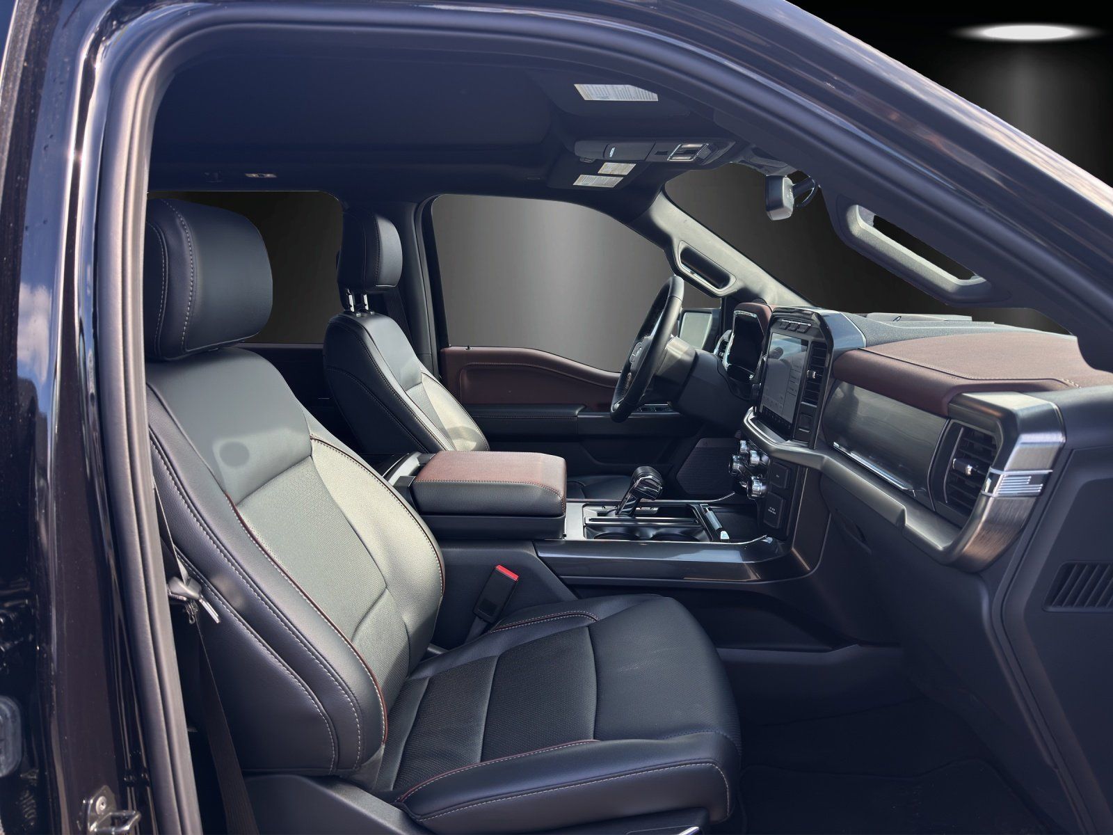 Fahrzeugabbildung Ford F-150 Lariat BLACK 4x4 NAVI/AHK/360°/PANORAMA