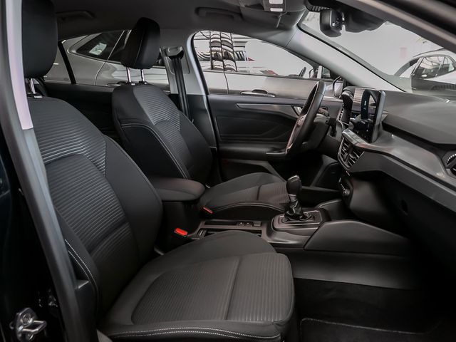 Ford Focus 1.0 Titanium Stauassistent Kamera Navi