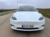 Tesla Model Y SR RWD Anhängerkupplung AHK LED Navi SHZ - Tesla Gebrauchtwagen von 2024