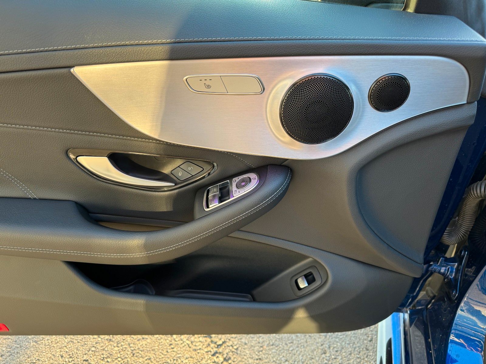 Fahrzeugabbildung Mercedes-Benz C 63 AMG Coupe+AeroP+Pano+Distr+Sportsitze