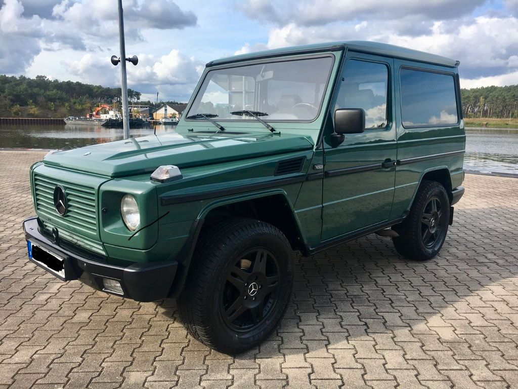 Mercedes-Benz G 300