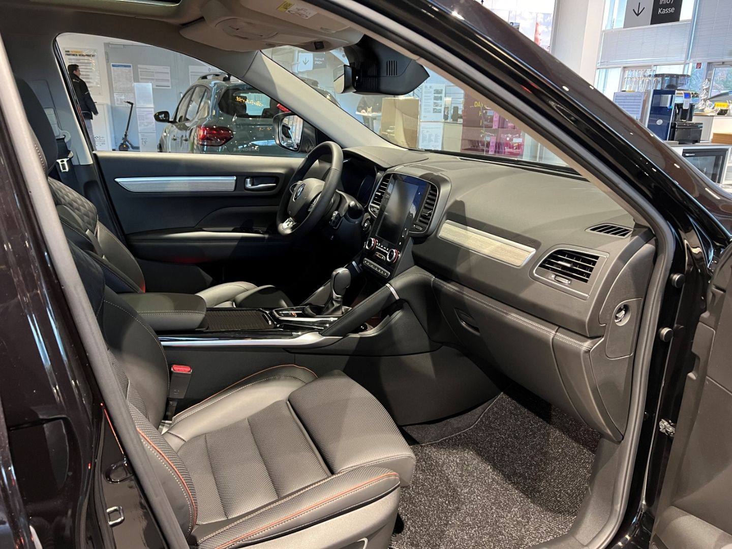 Fahrzeugabbildung Renault Koleos Initiale Paris 4x4 2.0 BLUE dCi 185 AHK A