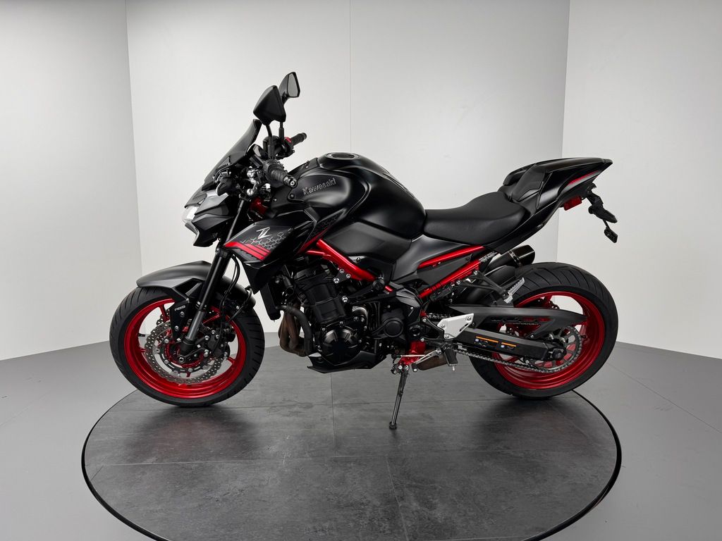 Fahrzeugabbildung Kawasaki Z900 *AKRA *KURZES HECK *NEUWERTIG