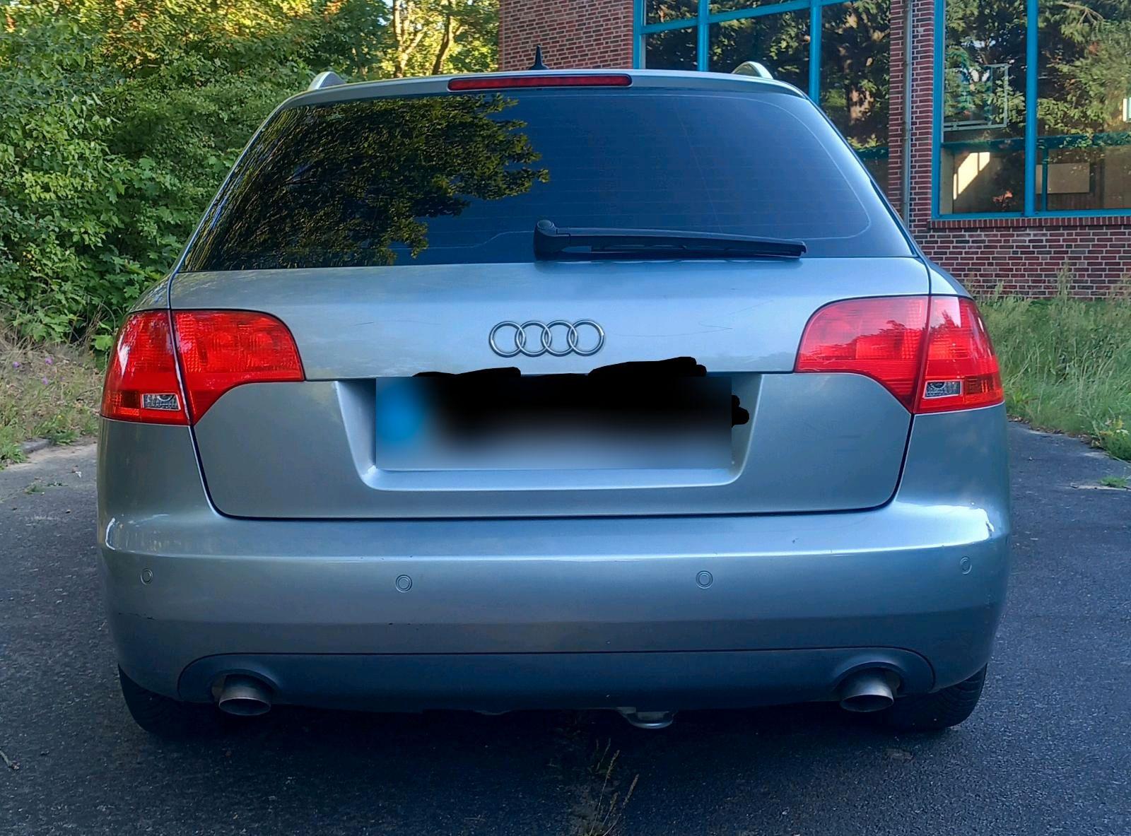 Audi A4 2006 — rear view