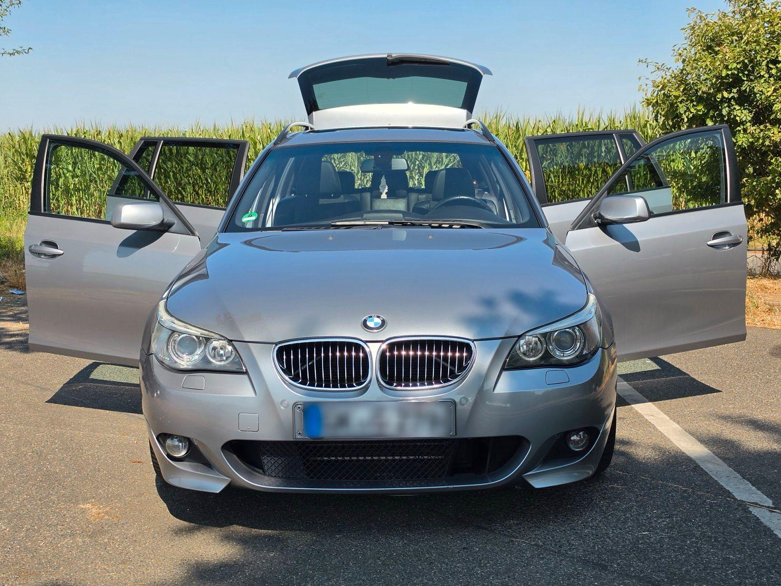 BMW 523 2005 — interior