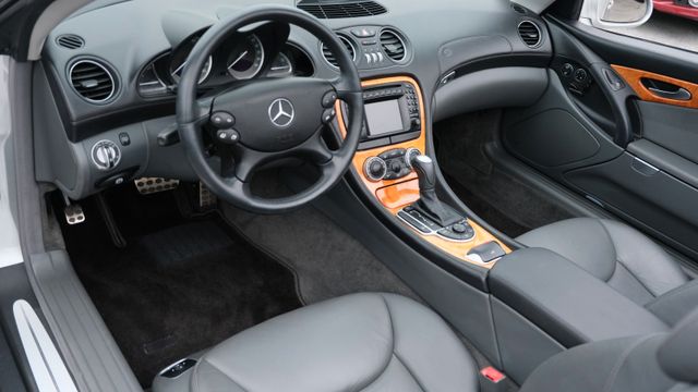 Fahrzeugabbildung Mercedes-Benz SL 500/Originale Laufleistung/Topfahrzeug