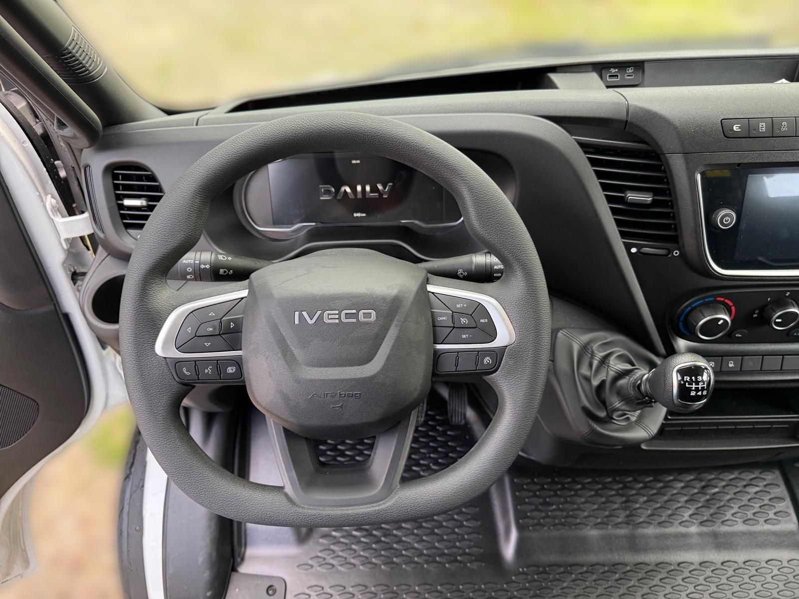 Fahrzeugabbildung Iveco Daily 35S14BY D Dreiseitenkipper