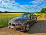 BMW F30 TRAUMZUSTAND! 320d Sport Line - BMW 320: F30