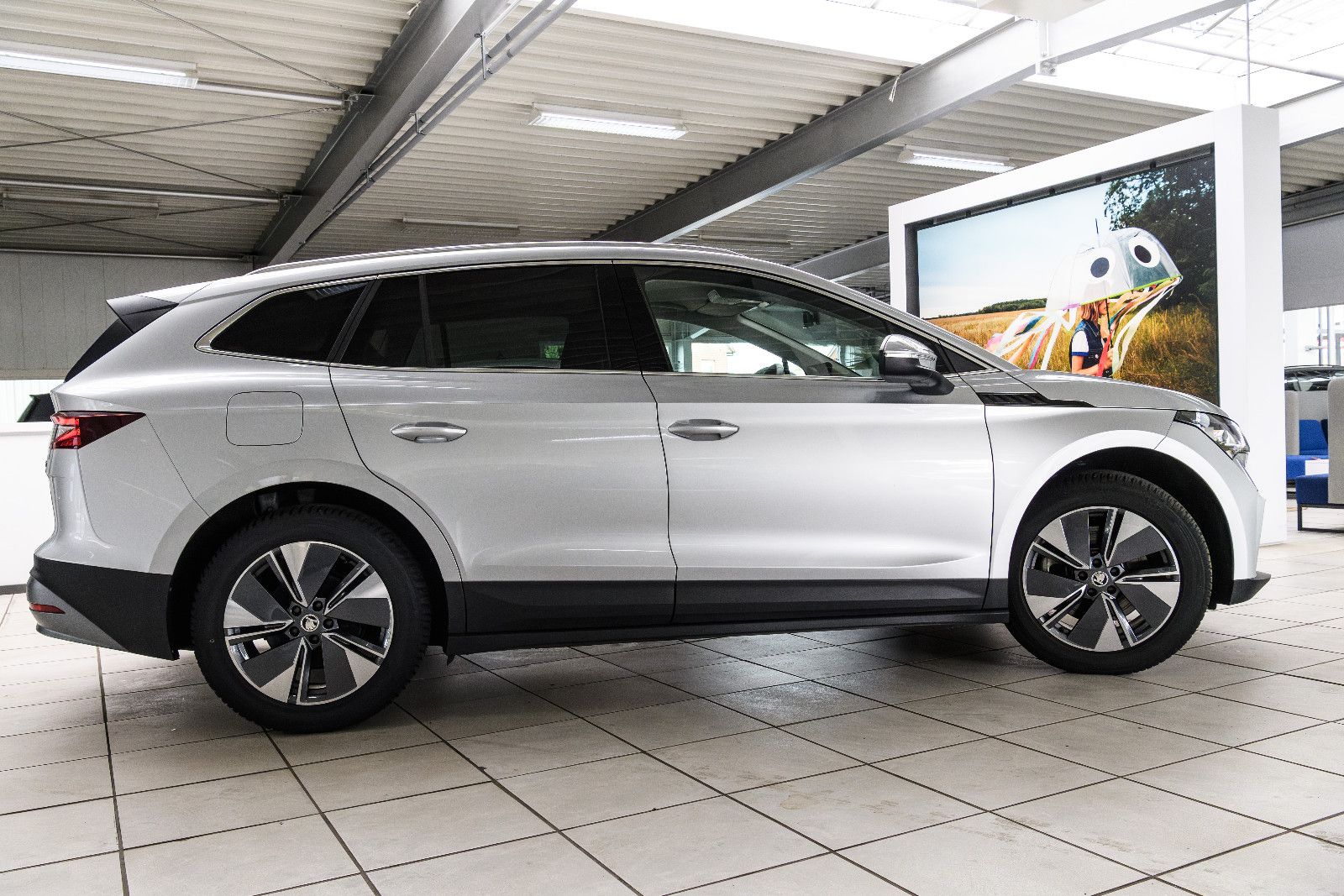 Fahrzeugabbildung SKODA Enyaq 85 x Loft AHK/4x4/RFK/LED