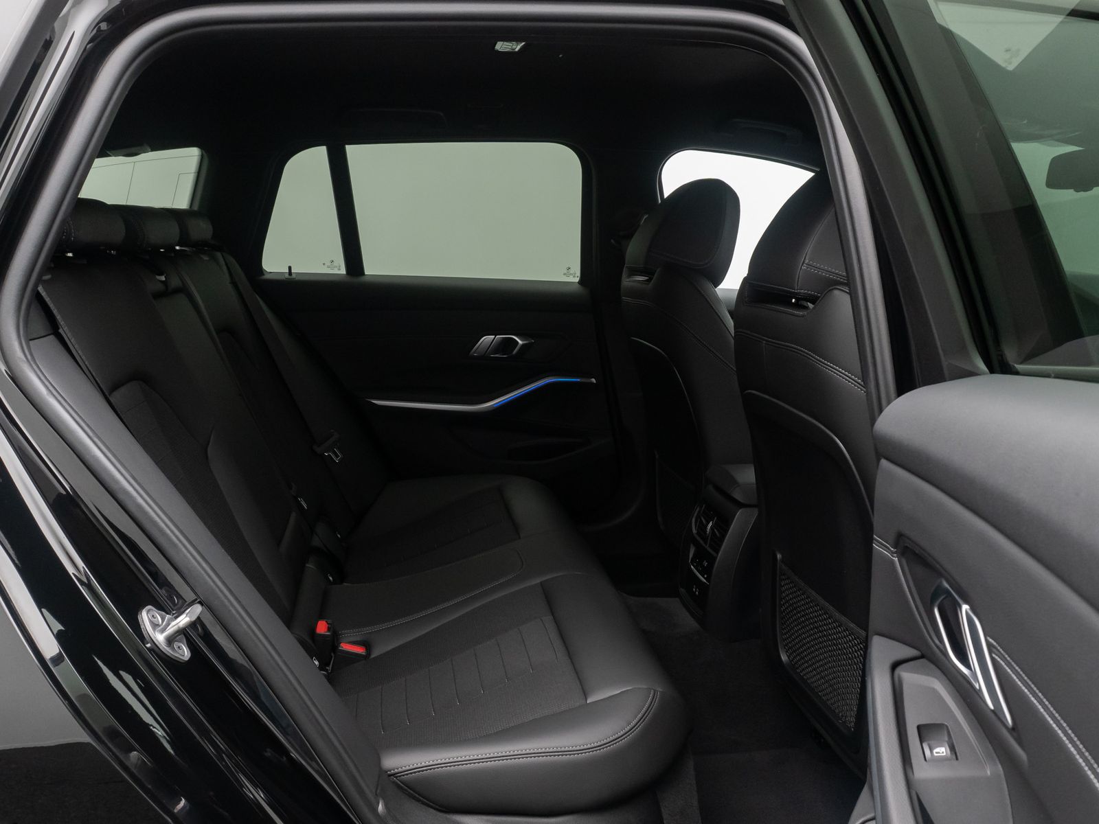 Fahrzeugabbildung BMW 320d Sport Line ACC DAB Komfort Laser HiFi Alarm