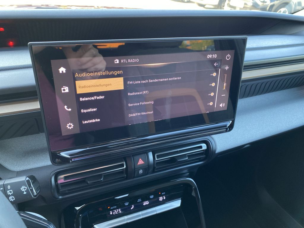 Fahrzeugabbildung Citroën C3 Aircross Turbo 100 PLUS *LED*CAM*Tempomat*