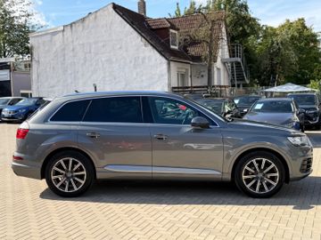 Audi Q7 - 4