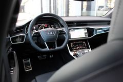 AUDI RS6 Avant /DYNAMIK+/ B&O/ STANDHZG/ SPORTABGAS AUDI RS6 Avant /DYNAMIK+/ B&O/ STANDHZG/ SPORTABGAS