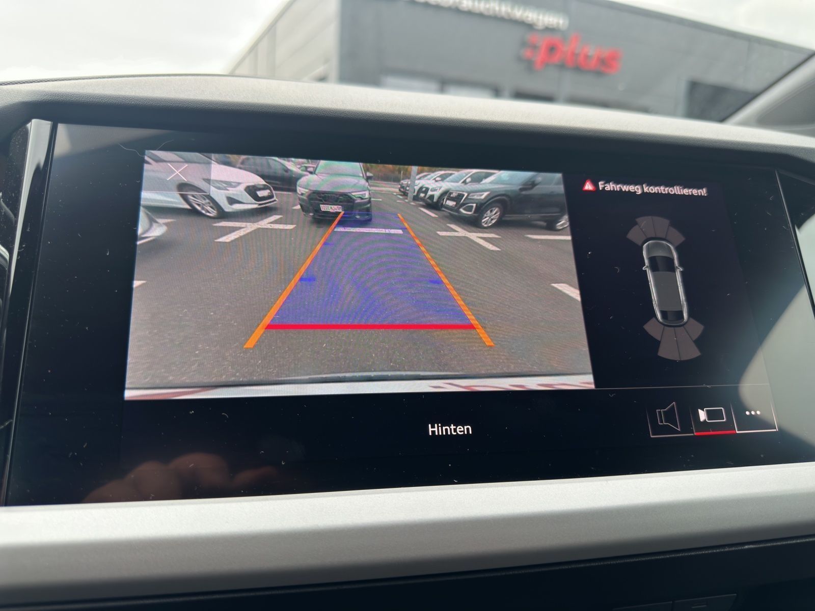 Audi Q4 e-tron - Bild 18