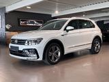 Volkswagen Tiguan 2.0TSI DSG 4MOTION Highline R-LINE 1.HAND - Volkswagen Tiguan: Geländewagen, R Line