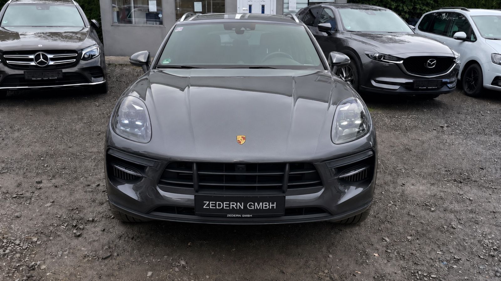 PORSCHE Macan