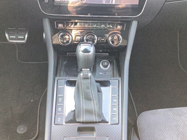 Superb Combi 2.0TDI DSG Sportline