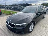 BMW 520i Touring Aut. Navi+Led+Pano+Kamera+Ahk - BMW Gebrauchtwagen in Wiesbaden
