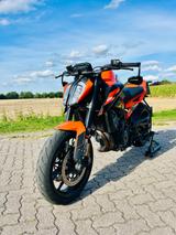 KTM 890 Duke GP Edition - KTM 890 DUKE GP