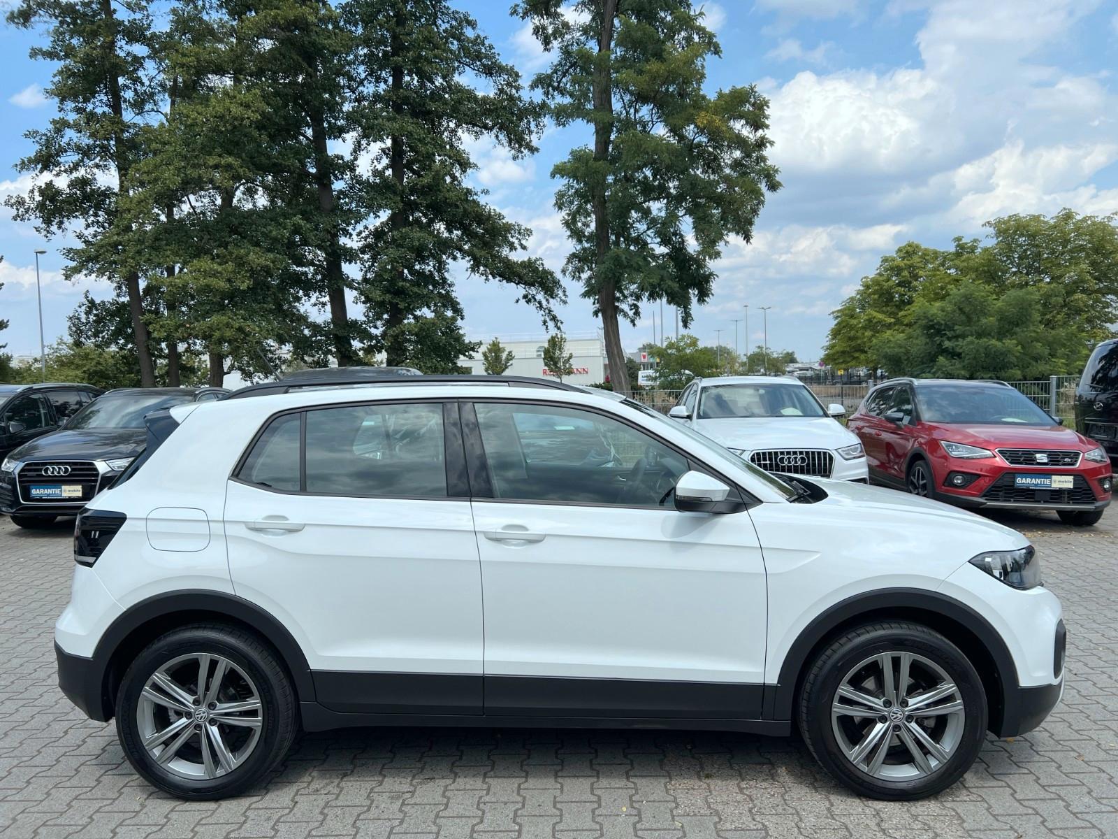 Volkswagen T-Cross Life Automatik*Carplay*PDC*S-Heft*1-Hand