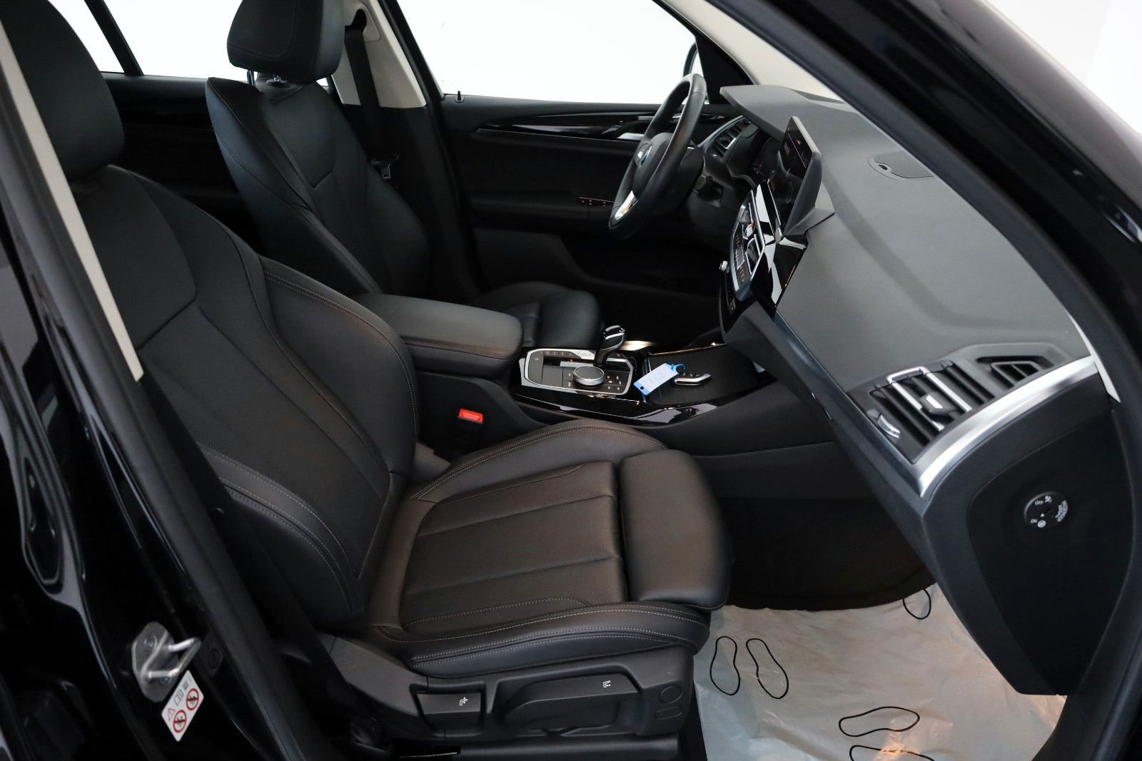 Fahrzeugabbildung BMW X3 xDrive 20d Leder,Navi,Kamera,Standhz,AHK +WR