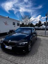 BMW e93 335i Lci - BMW 335 aus 2010: 335i
