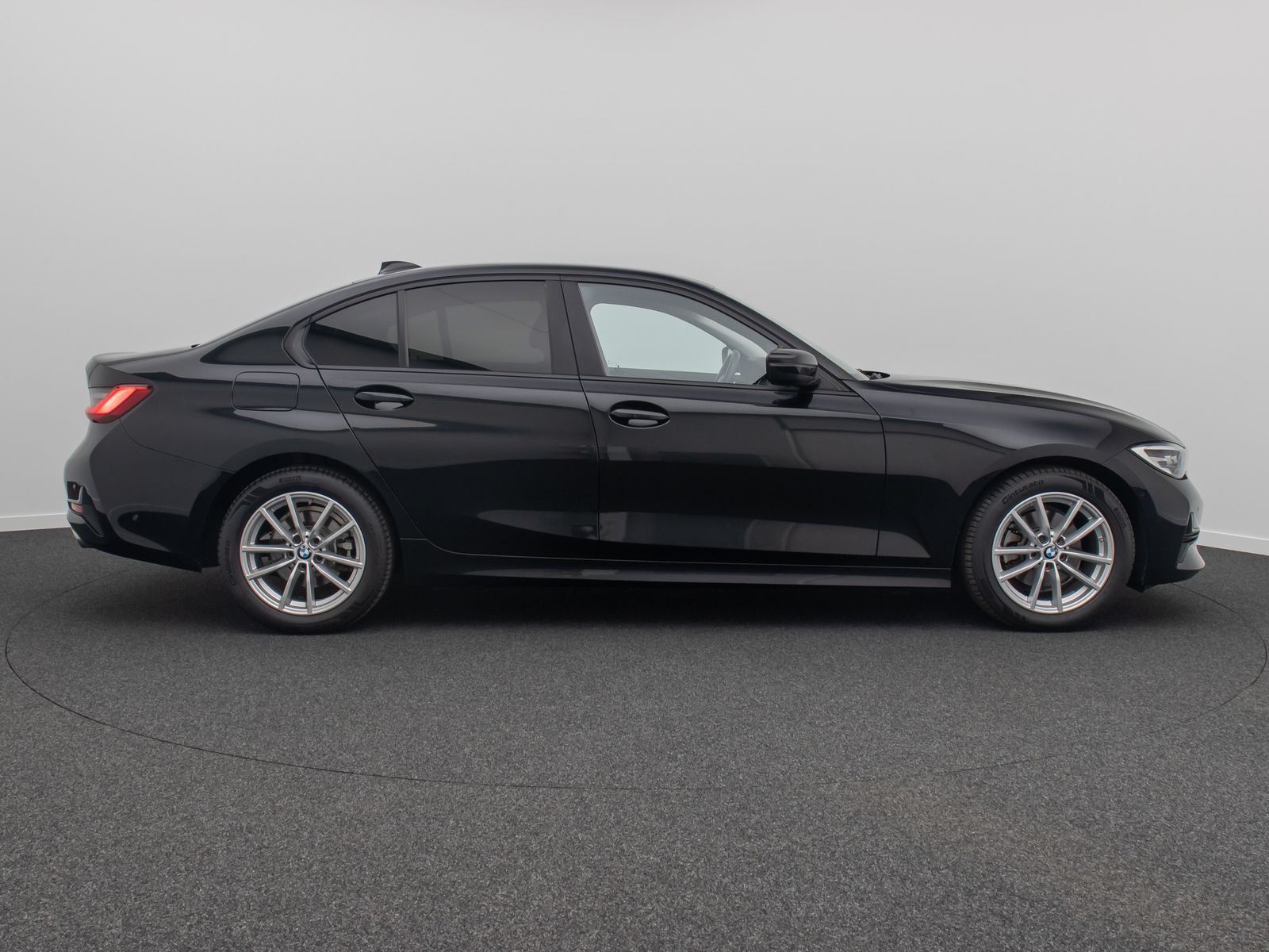 Fahrzeugabbildung BMW 320d Kamera DAB HiFi Stop&Go Fernlichtassist LED