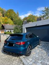 Audi RS3 2.5 TFSI S tronic quattro Sportback - - Audi RS3 mit Benzin-Antrieb: Kombi, 2.5
