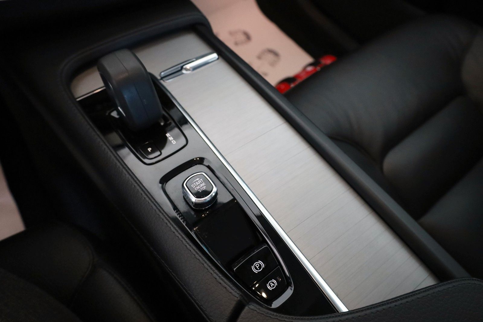Fahrzeugabbildung Volvo XC90 AWD Momentum Pro 7Si.,Leder,Navi,LED,ACC,SH