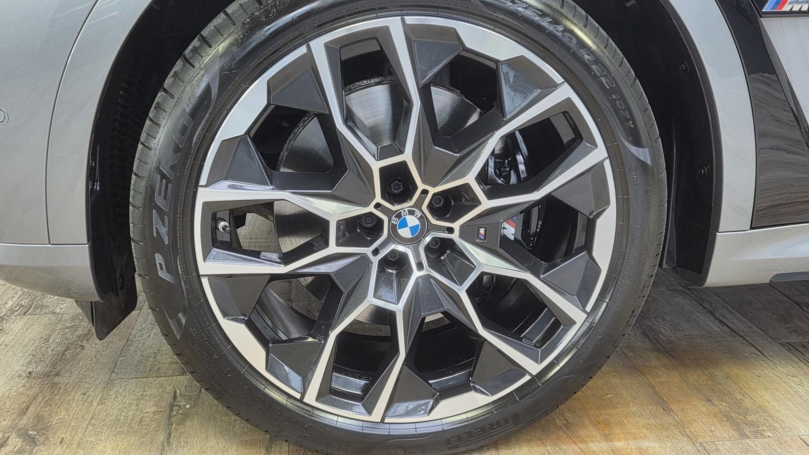 BMW X7 M60i Kristall Sky DrivePro AHK ACC Sitzlüft.