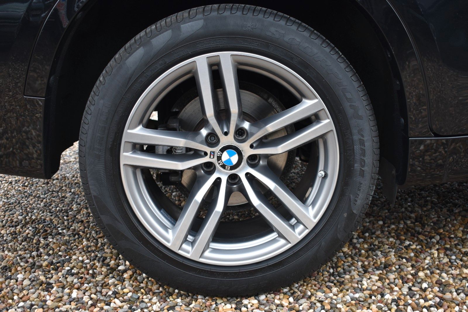 Fahrzeugabbildung BMW X6 xDrive 30 d M Sport Keyless-Go GSD HUD