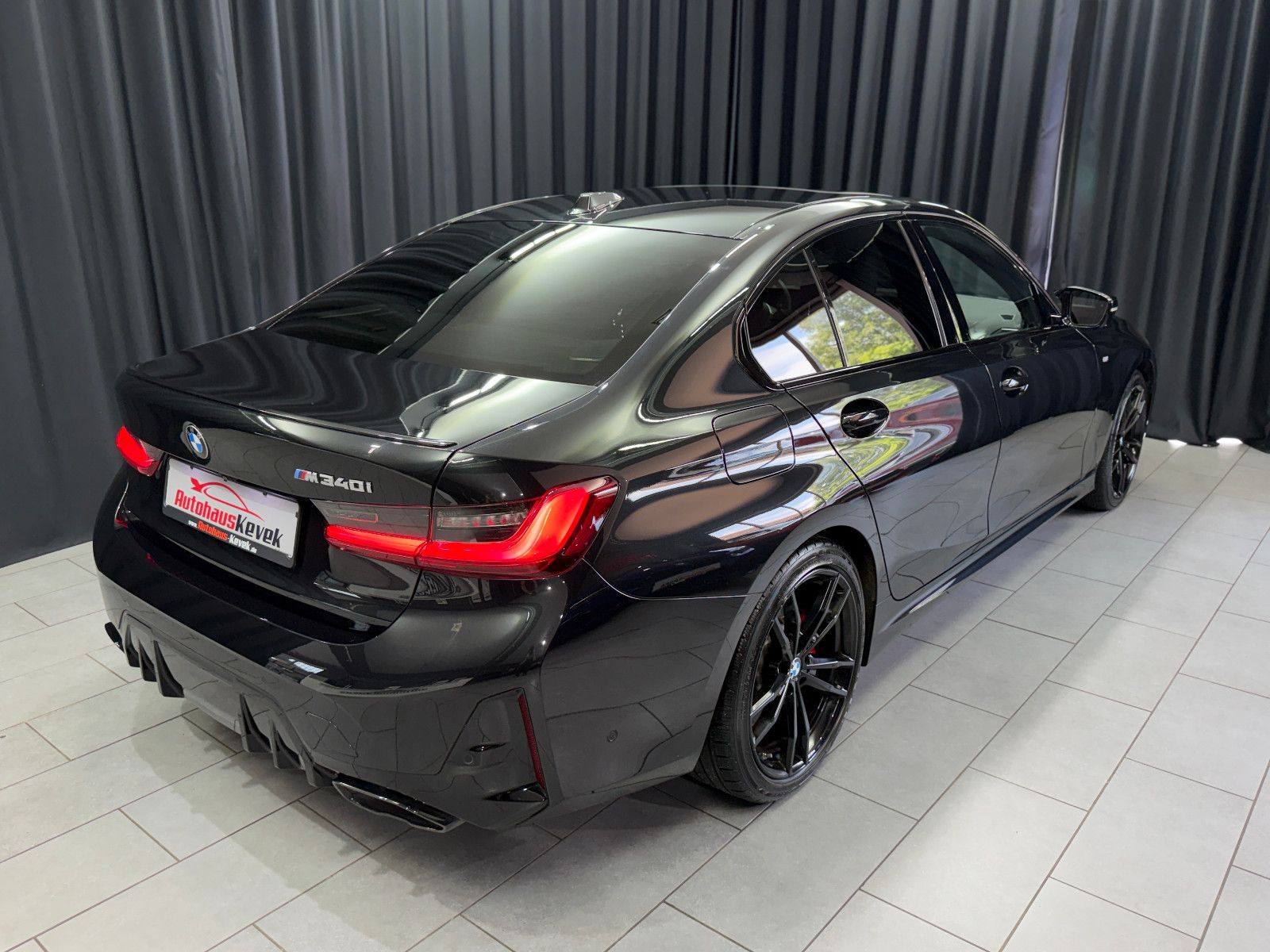 Fahrzeugabbildung BMW M340i Limousine xDrive |H/K|HuD|PANO
