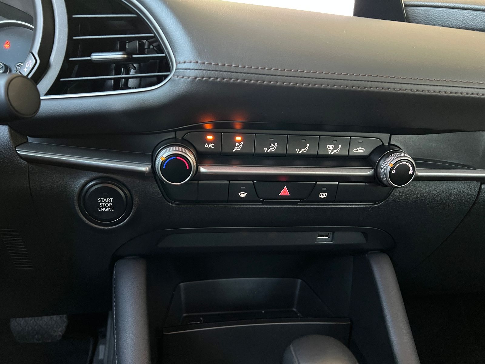 Fahrzeugabbildung Mazda 3 Lim. ACC HUD LED NAVI ALU