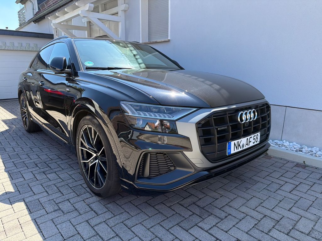Image of Audi Q8