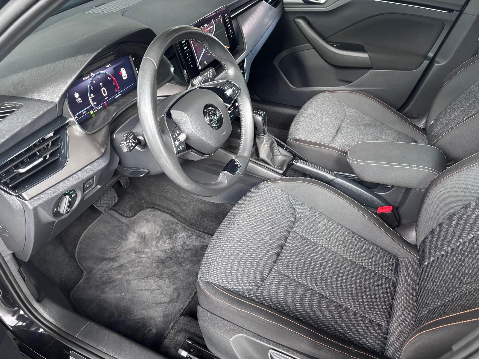 Fahrzeugabbildung SKODA Kamiq 1.5 TSI Clever  NAVI PANO KAMERA