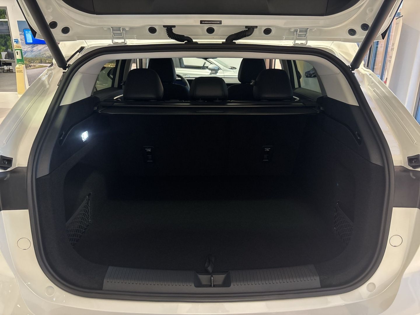 Fahrzeugabbildung MG HS Luxury Automatik FINANZIERUNGSANGEBOT