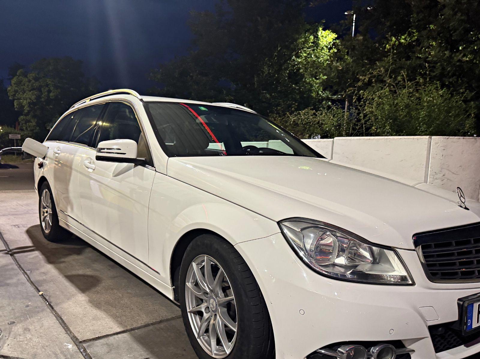 Mercedes-Benz C200 2012 — photo 7