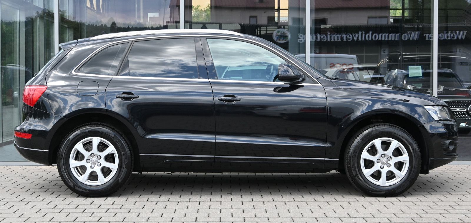 Fahrzeugabbildung Audi Q5 2.0 TDI quattro 6-Gang °STANDHEIZUNG°XENON°