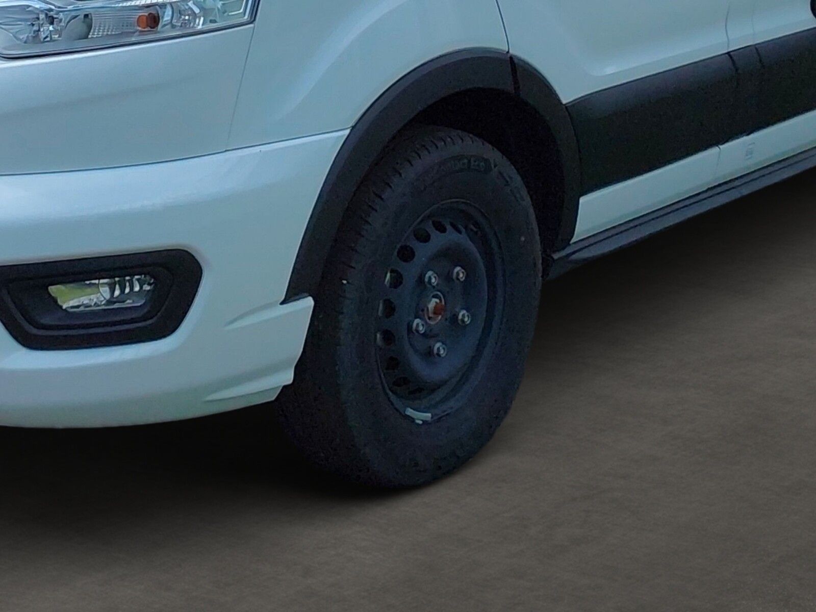 Fahrzeugabbildung Karmann Dexter 4x4 DE 570 AW Klima, RFK, El. Trittstufe