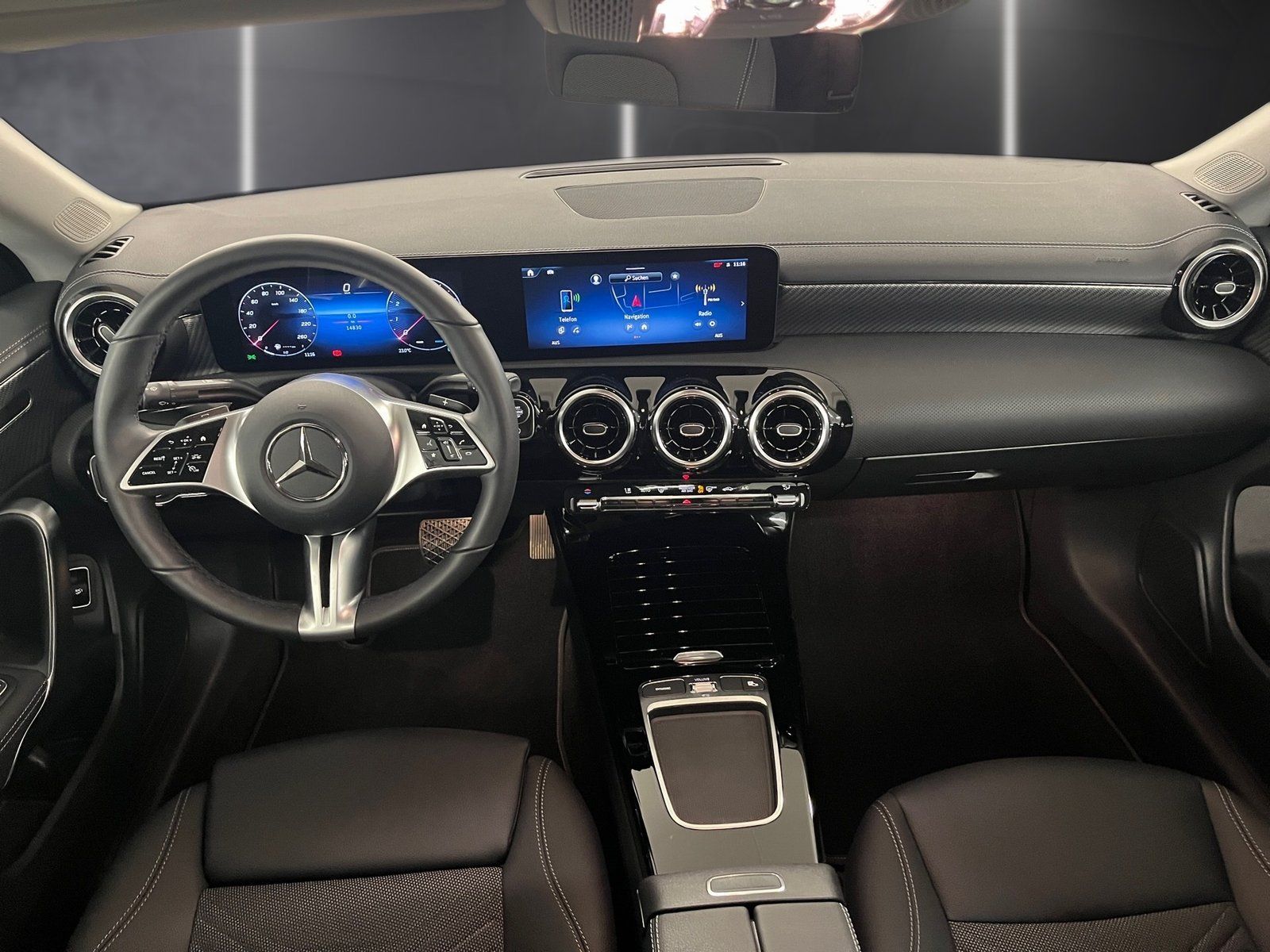 Fahrzeugabbildung Mercedes-Benz CLA 180 Progressive*Kamera*Totwinkel*LED*MBUX*