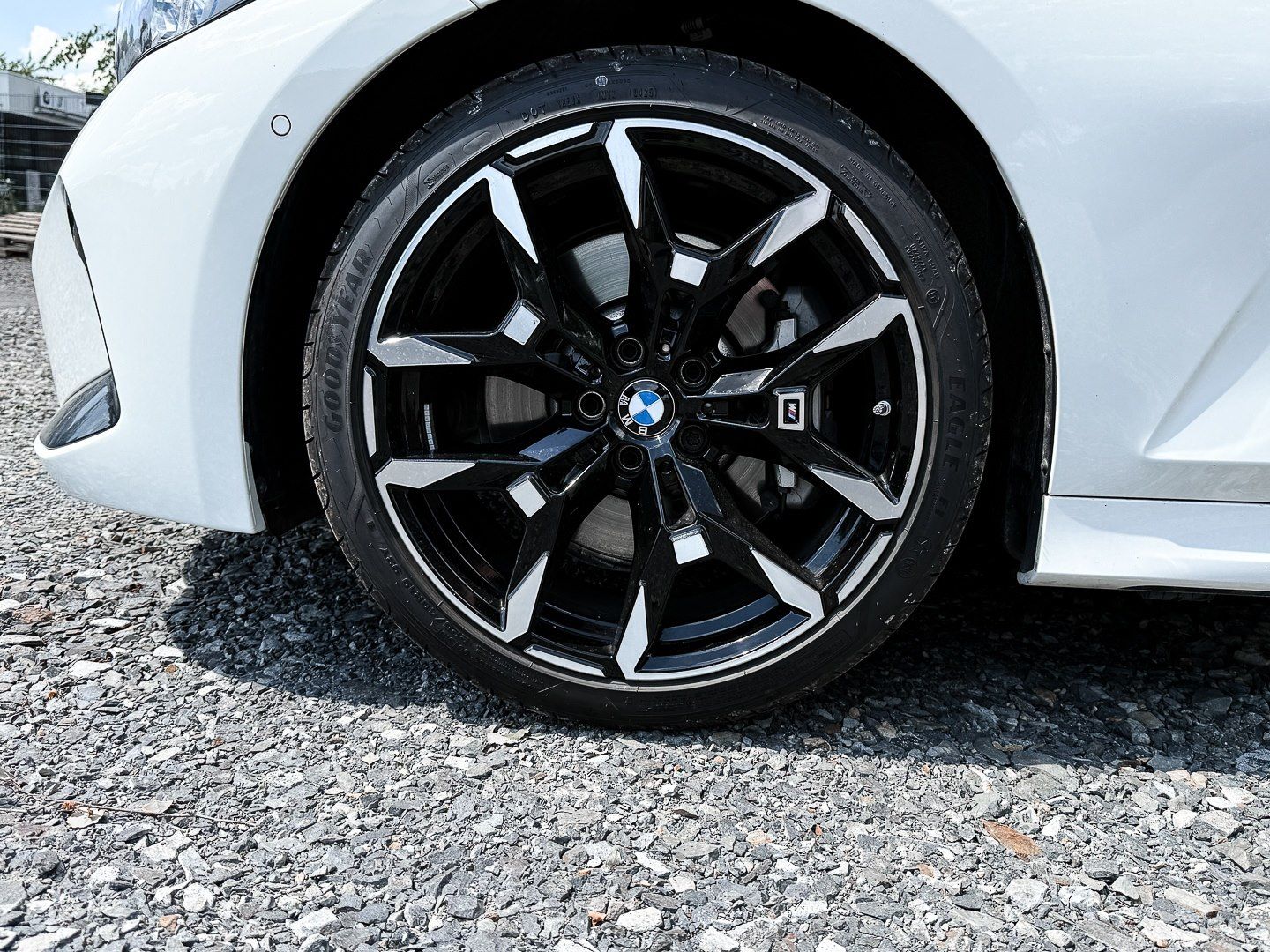BMW 330 - Bild 6