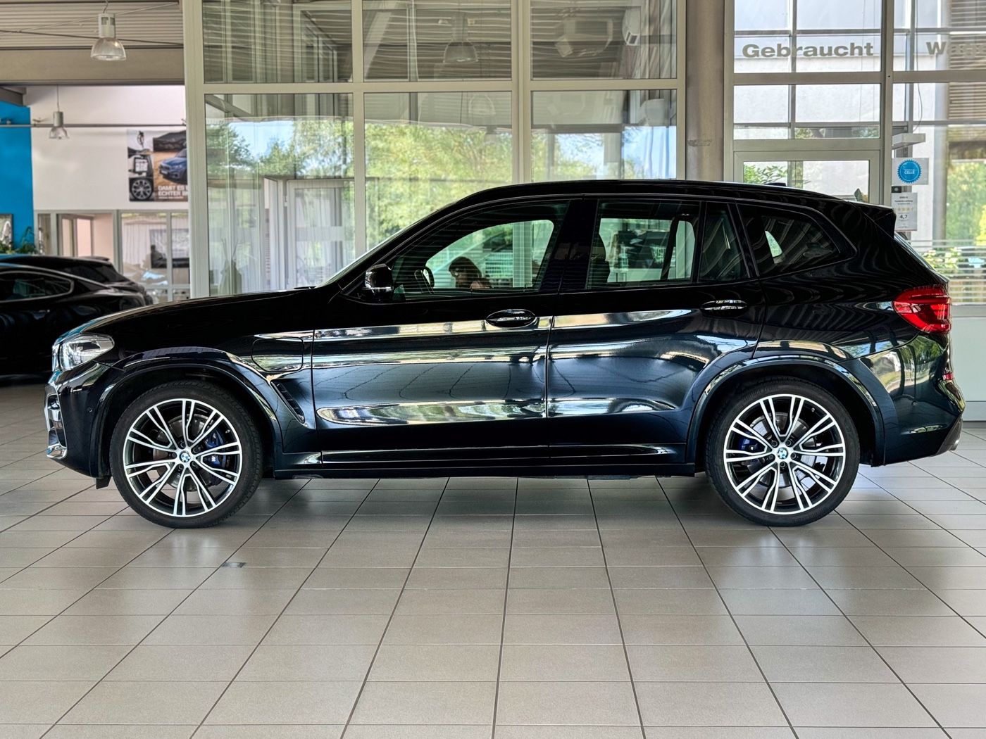 Fahrzeugabbildung BMW X3 xD30e M Sport Panoram Kamera HUD DAB HiFi 21"